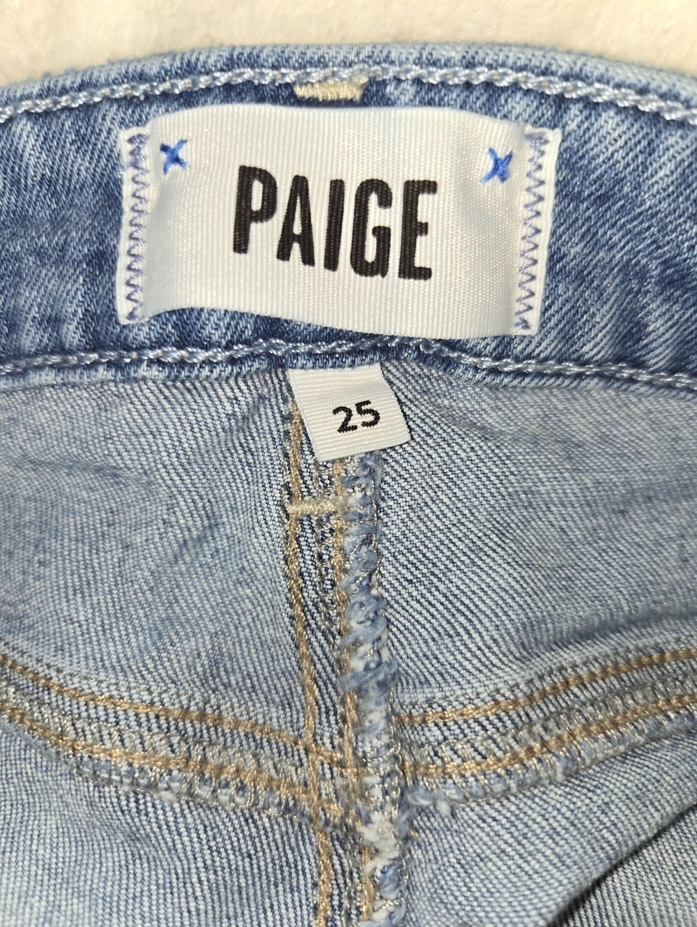 PAIGE Leenah High Rise Wide Leg Jeans - Distressed Knee & Raw Hem - Picture 2 of 10
